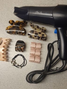 5/$25 New Hair Clip Set with Tortoise & Blush Accents With Well Used Hair Dryer
